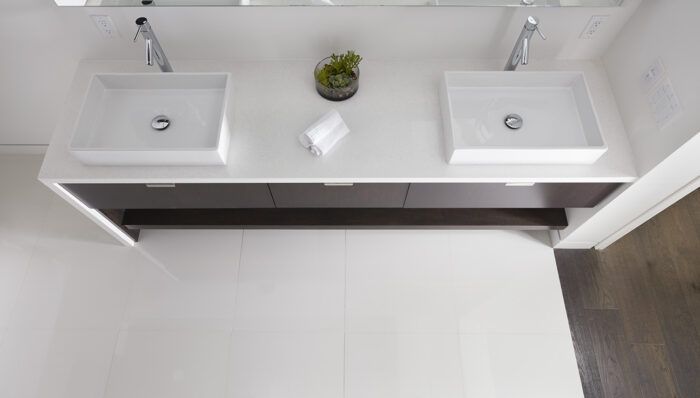 Denali Quartz_Pearl White Polished 24x24 (4)