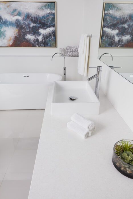 Denali Quartz_Pearl White Polished 24x24 (6)